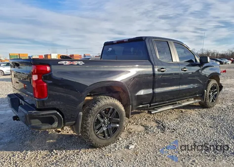 2025 Chevrolet Silverado K1500 Custom z USA, uszkodzony, nr VIN 1GCRKBEK4SZ127369